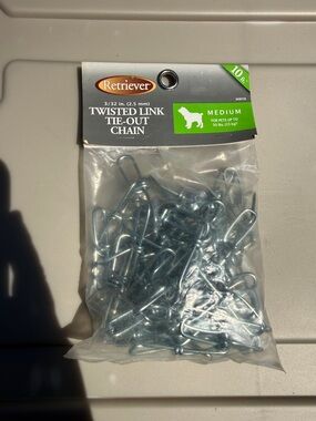 Twisted Link Tie-Out Chain - Medium, Silver